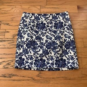 EUC Ann Taylor Skirt